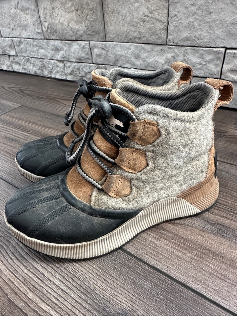 Sorel Youth 2 Out N About Classic Waterproof Boots Rugged Outdoor Durable‎ Gorp